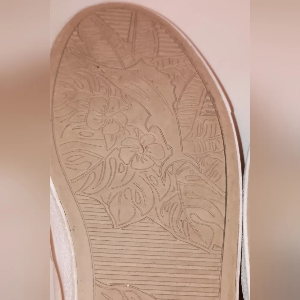 Tommy Bahama canvas leather